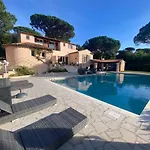 Vila Climatisee Avec Grande Piscine *