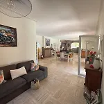 Vila Climatisee Avec Grande Piscine