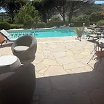 Vila Climatisee Avec Grande Piscine *