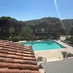 Climatisee Avec Grande Piscine *
