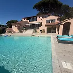Climatisee Avec Grande Piscine *