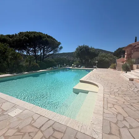 Villa Climatisee Avec Grande Piscine