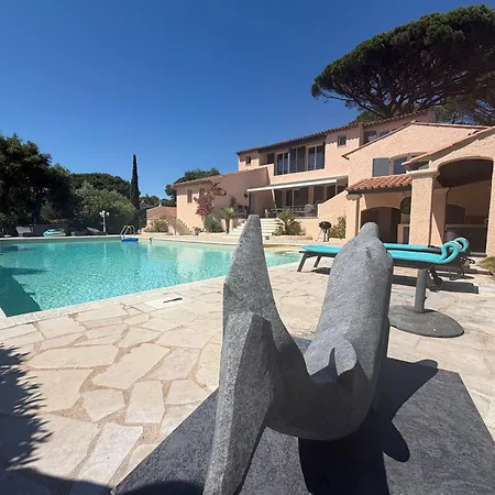 Climatisee Avec Grande Piscine * Sainte-Maxime